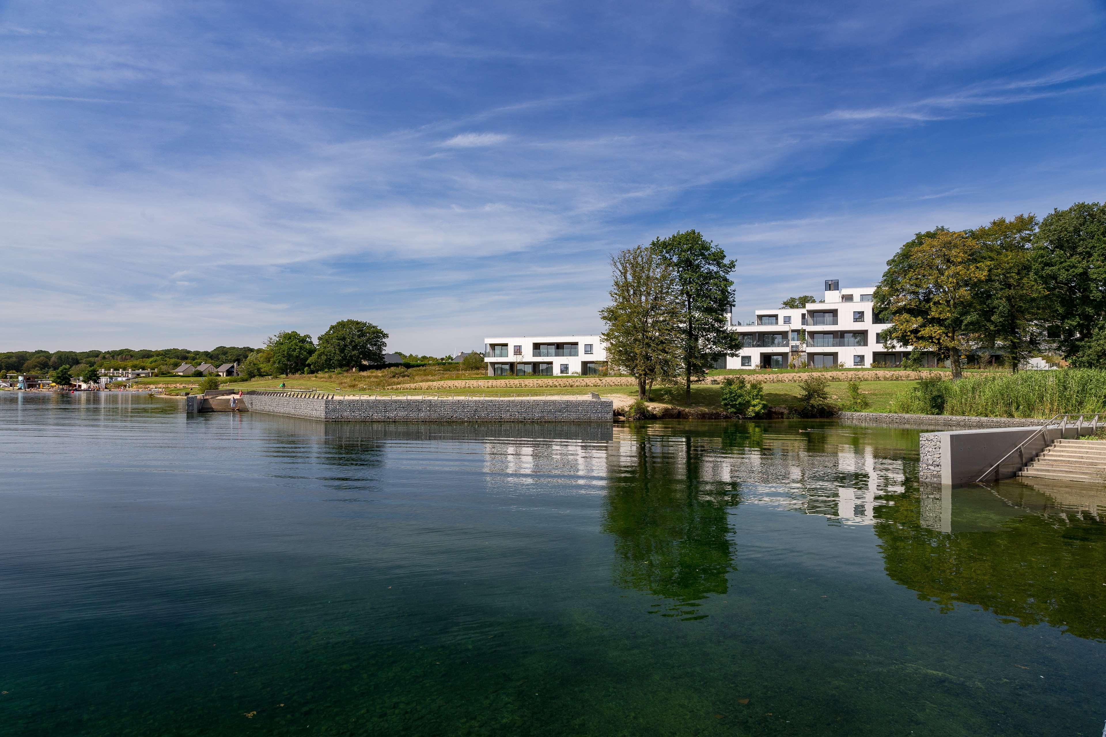 Golden Lakes Hotel Boussu-lez-Walcourt Dış mekan fotoğraf