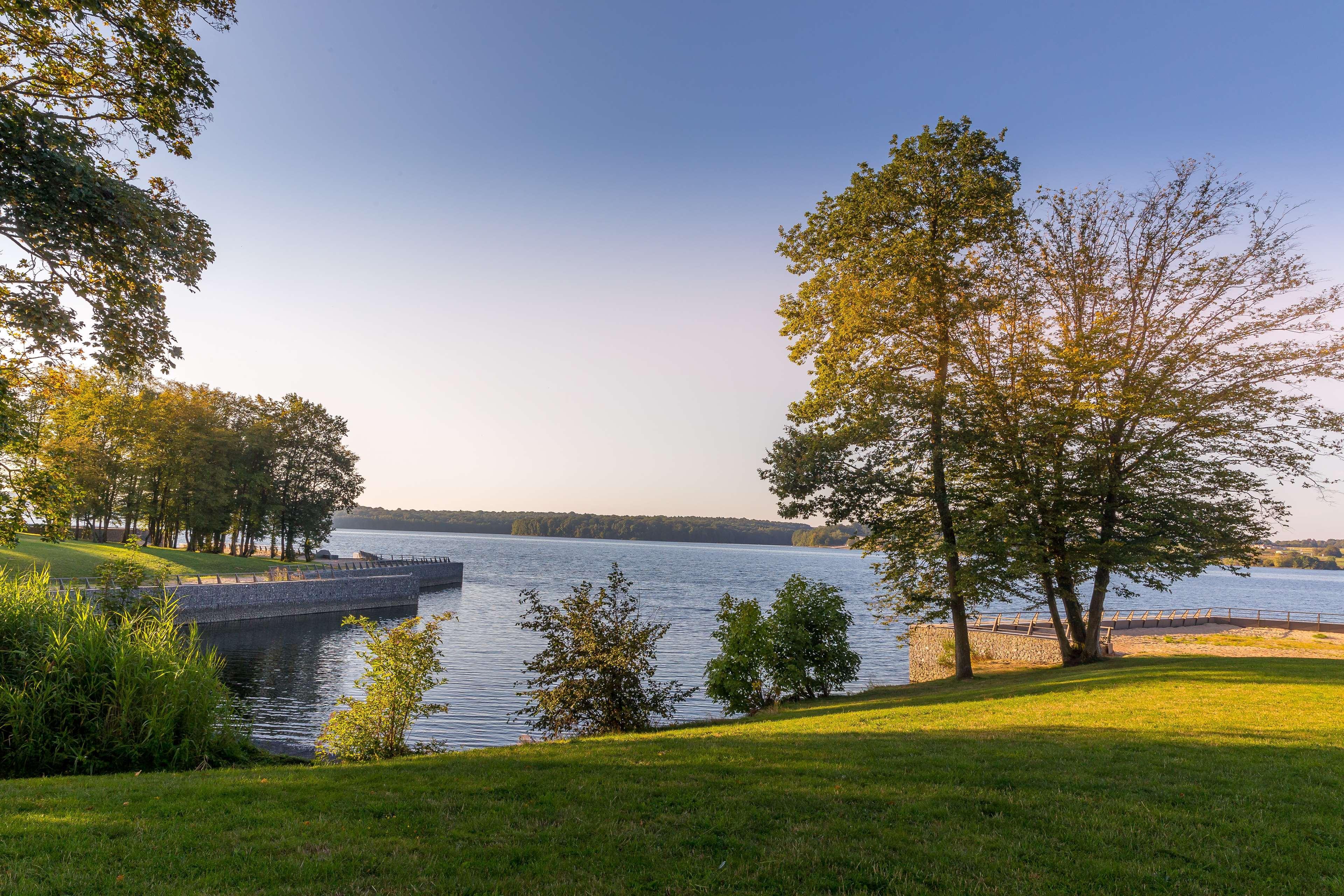 Golden Lakes Hotel Boussu-lez-Walcourt Dış mekan fotoğraf